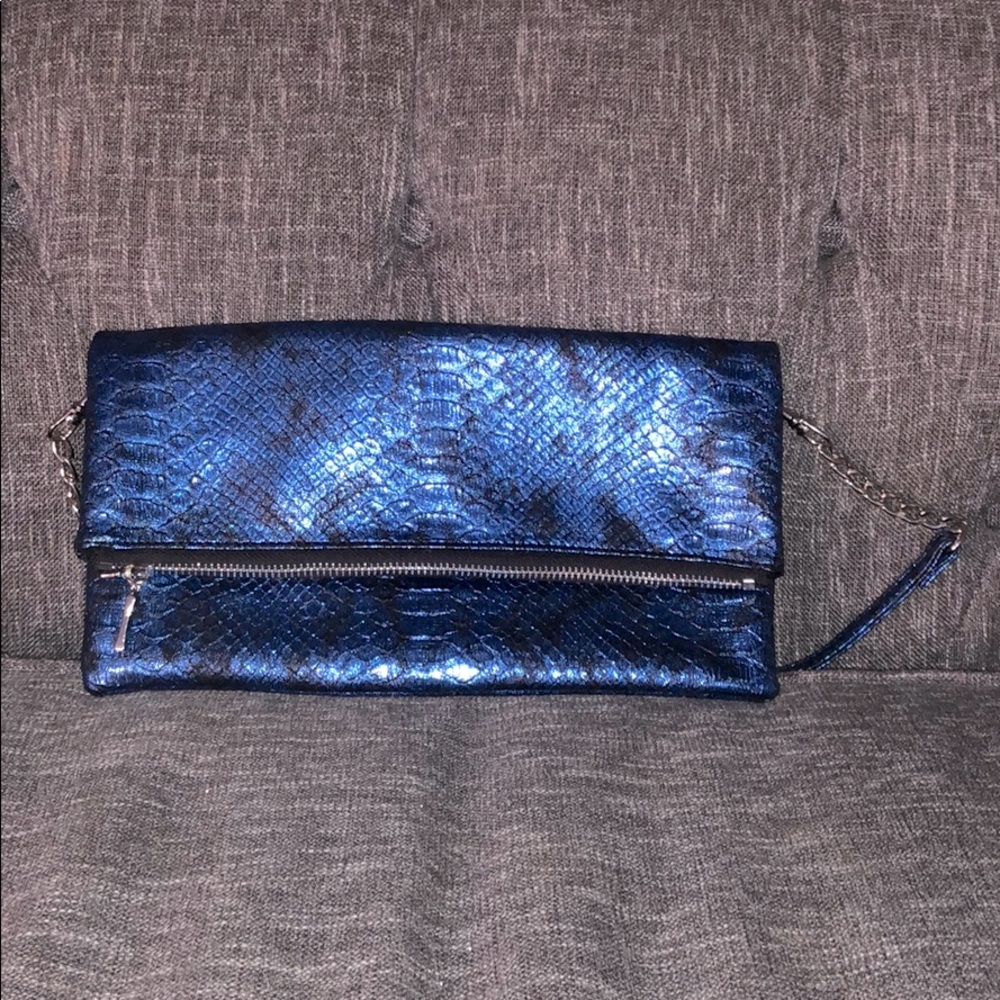 Crossbody purse